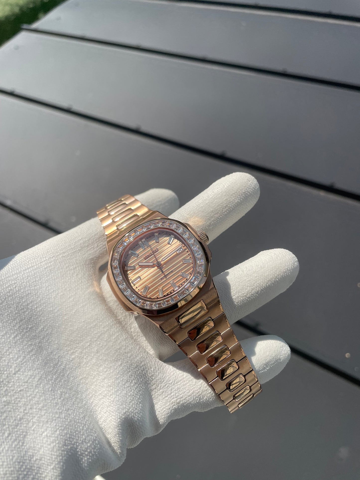 Nautilus White stones Rose gold