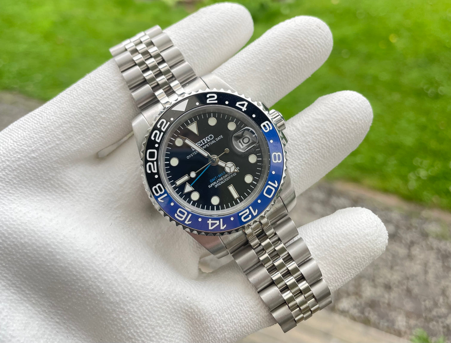 Seiko GMT 2 Batgirl